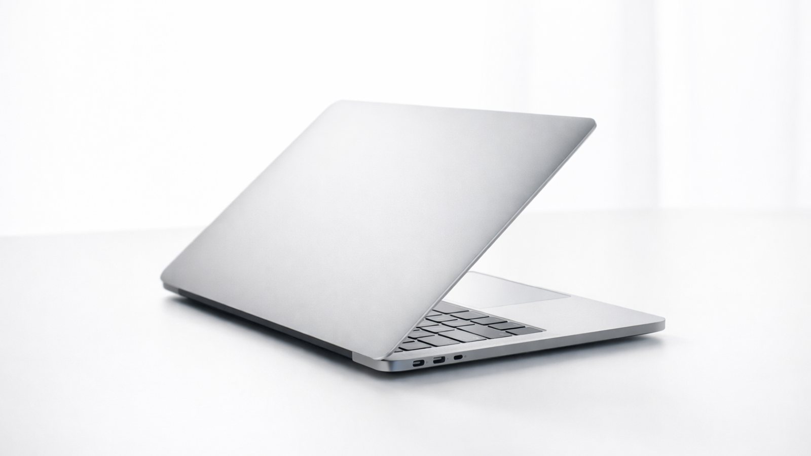 Apple MacBook Pro M5 Pro & M5 Max Launch